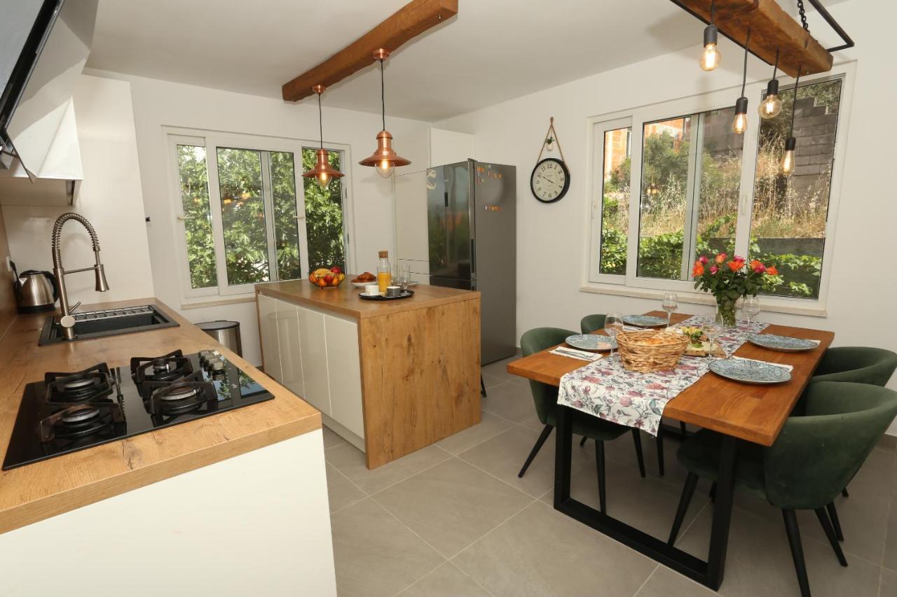 Apartman Luce Trogir Exteriör bild