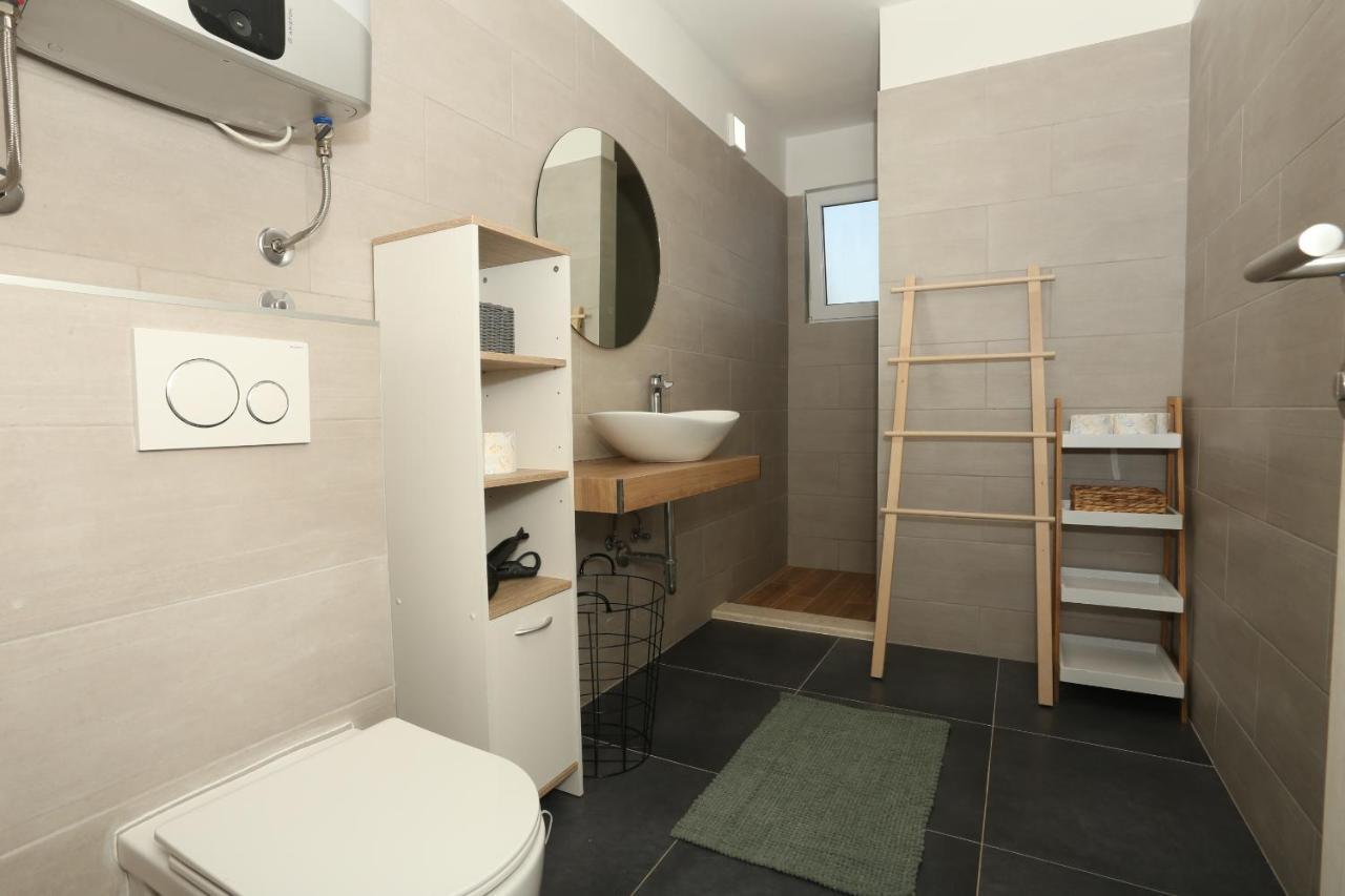 Apartman Luce Trogir Exteriör bild