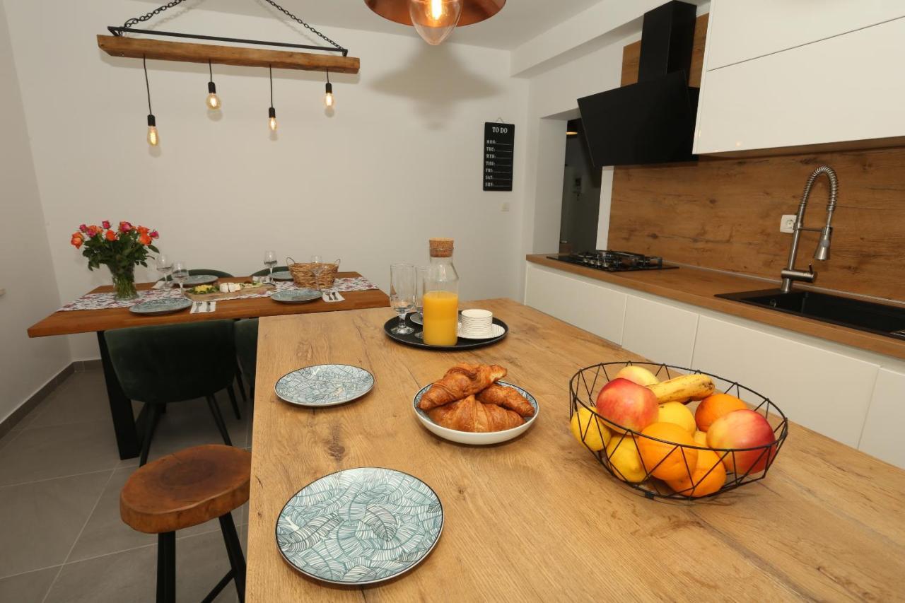 Apartman Luce Trogir Exteriör bild