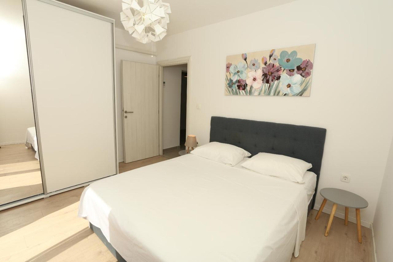 Apartman Luce Trogir Exteriör bild